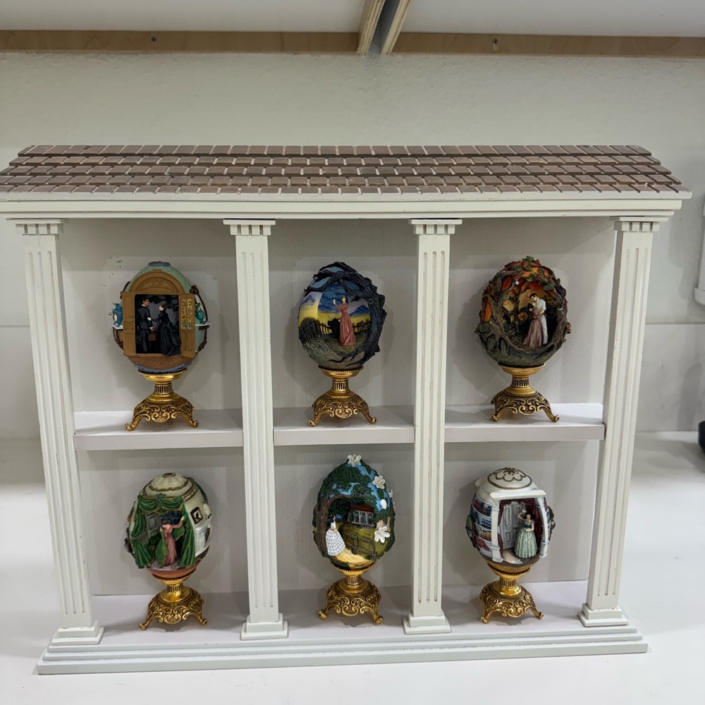 FRANKLIN MINT GONE WITH THE WIND EGG COLLECTION with display